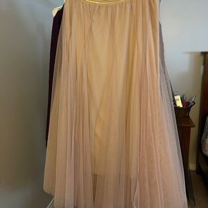 Tulle Skirt!! Size XL! Adorable! Pink/beige is available!
